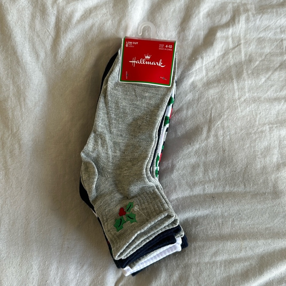 Hallmark Christmas Socks - 6 pair NWT